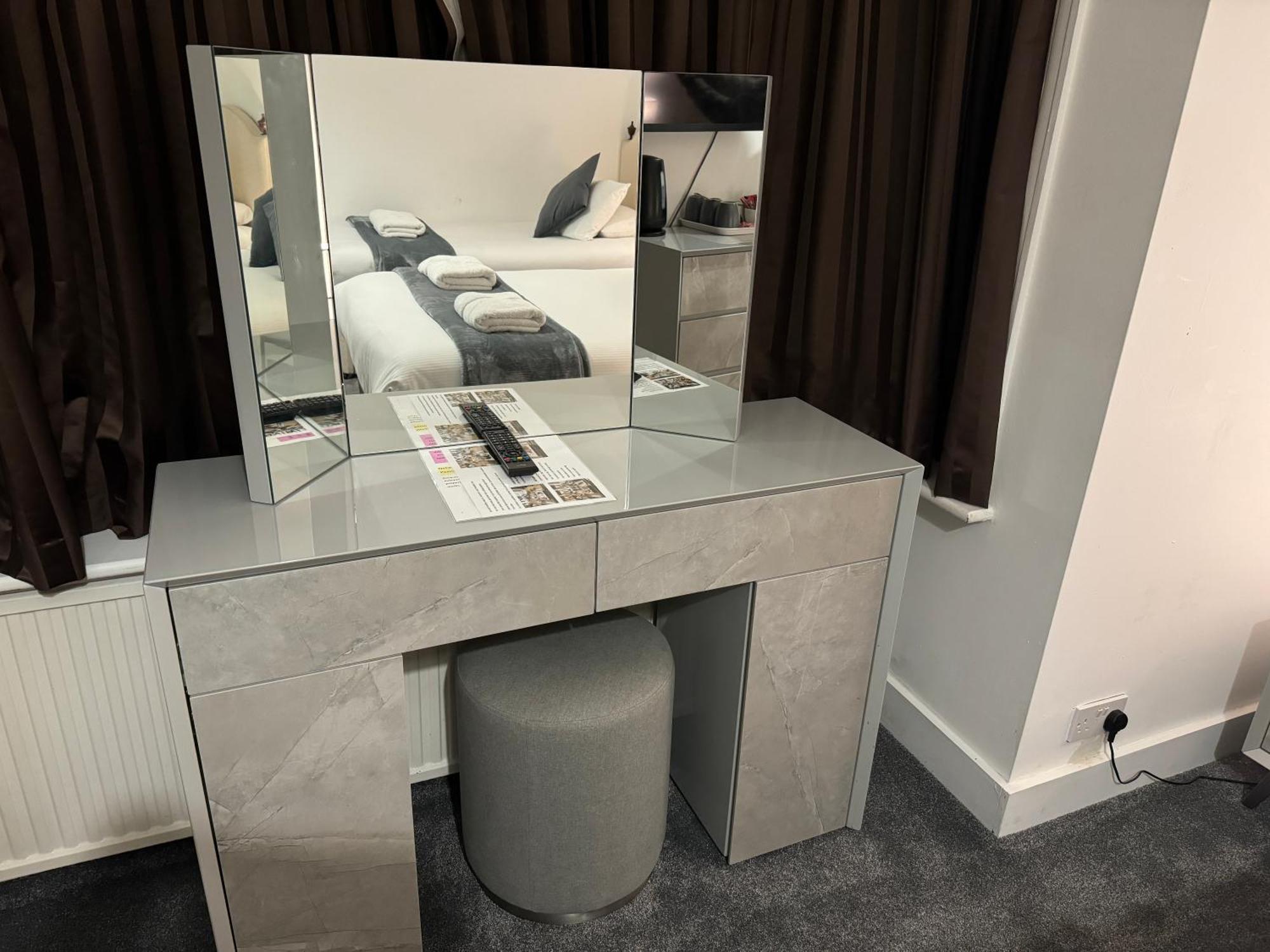 Oakhurst Gatwick Couette-café Crawley (West Sussex)