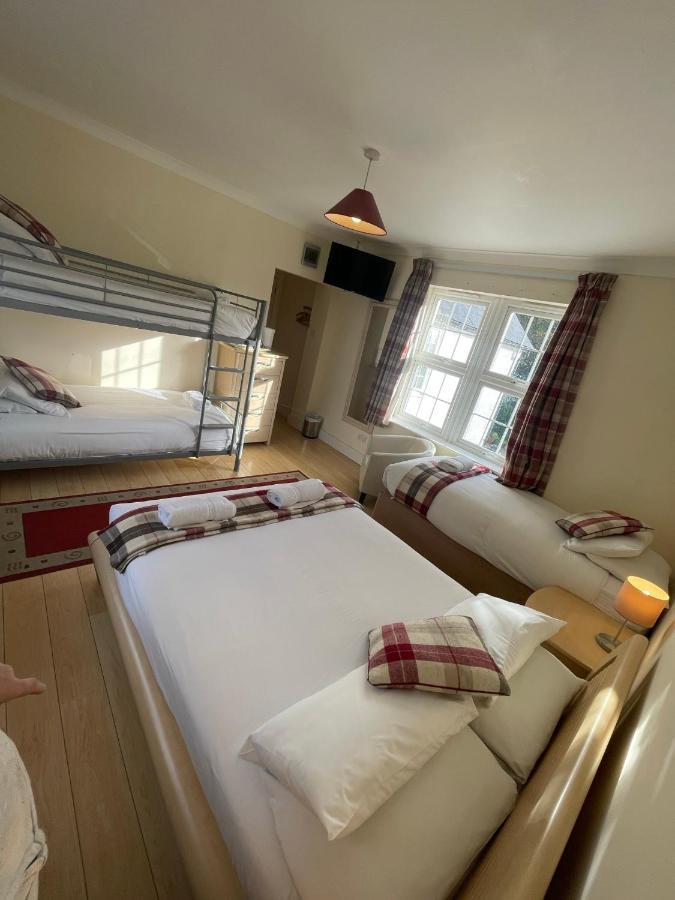 Oakhurst Gatwick Bed & Breakfast Crawley (West Sussex)